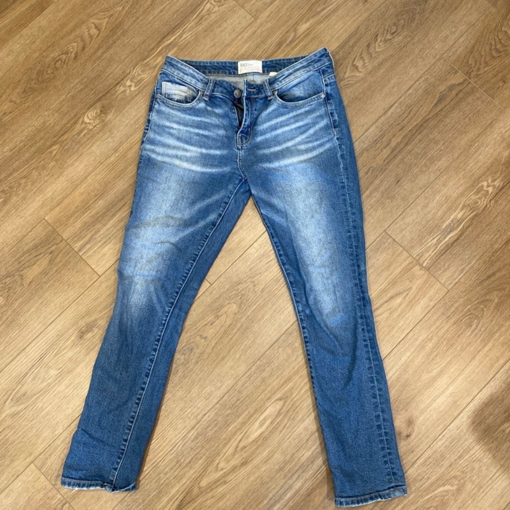 Buckle Stella Mid rise crop jeans size 27